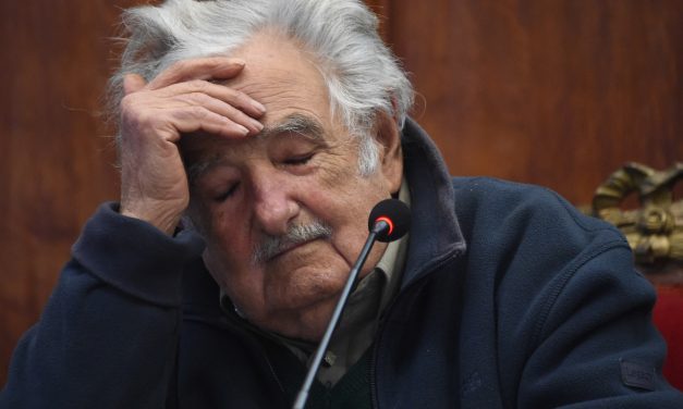 Este viernes será operado el ex presidente de la República, José Mujica