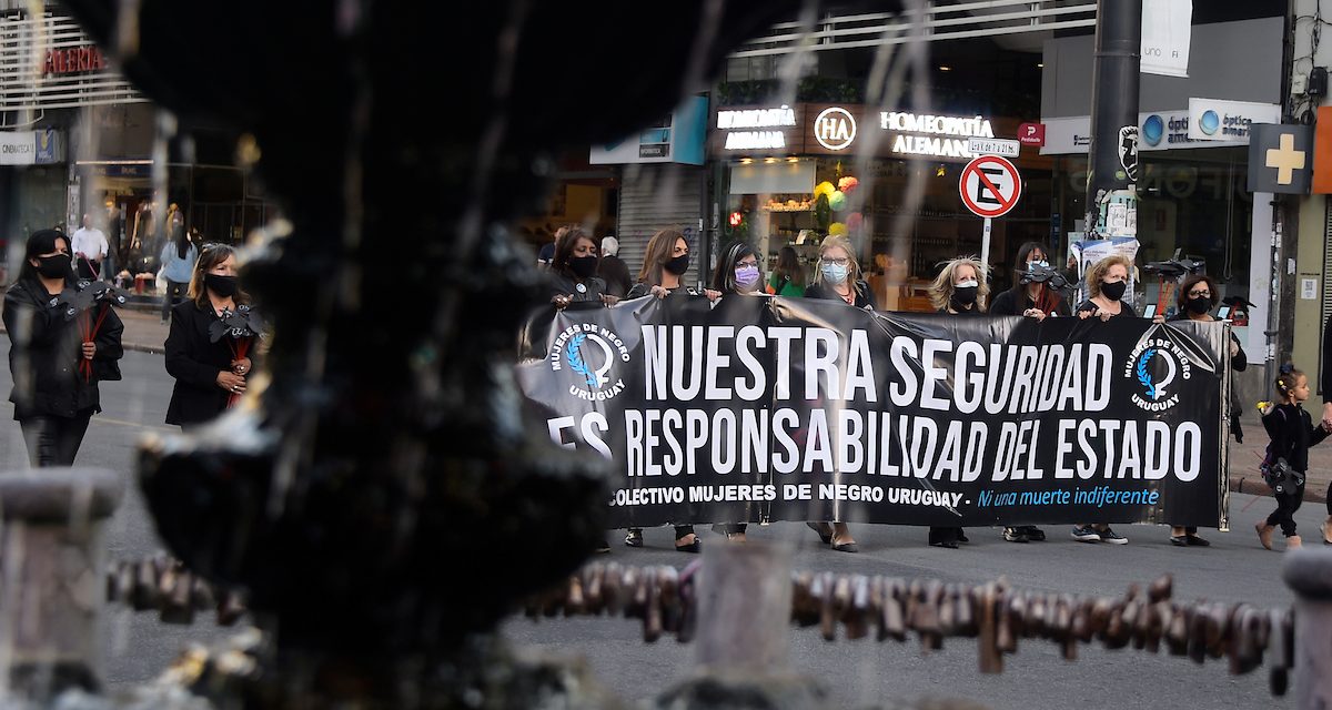 ¿Qué reivindican el colectivo Mujeres de Negro en la marcha contra la violencia hacia la mujer?