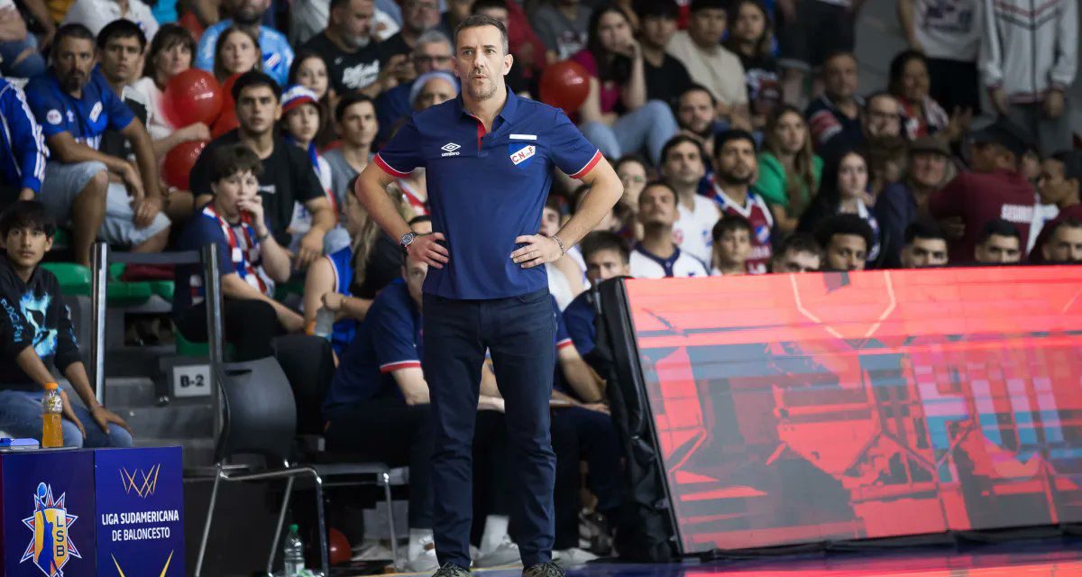 Álvaro Ponce: “Estoy muy feliz. Dimos lo mejor y nos quedamos con el título sudamericano. Es histórico para Nacional y el básquetbol uruguayo”