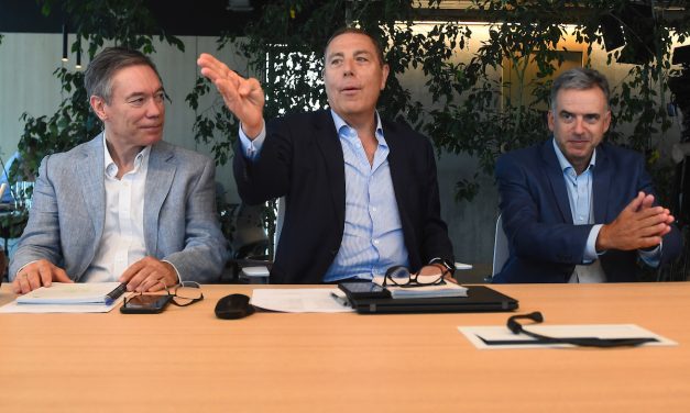 Oddone presentó equipo y los cargos de confianza política para el Ministerio de Economía