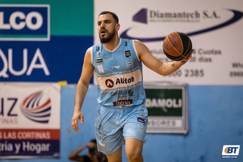 Martín Trelles: “Me siento muy bien en Cordón, voy a estar por 5 juegos. El partido de hoy contra Defensor Sp es fundamental porque estamos igualados en la tabla”