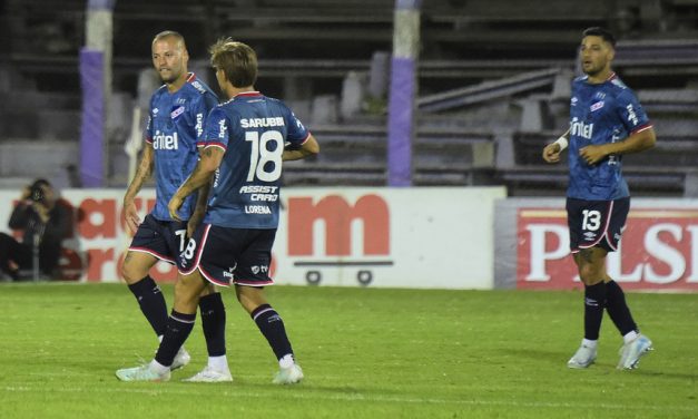 Nacional no pudo con un bravo River y sigue cediendo terreno