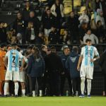 Peñarol le ganó a Cerro y los violentos al fútbol