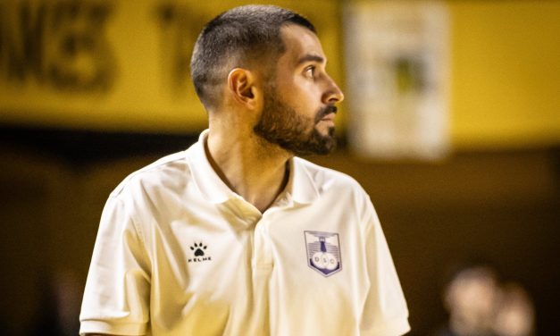 Gonzalo Brea: “Es un golpe duro haber perdido a Curry. Tenemos que darle las armas necesarias al plantel para suplirlo. Quedan 40 minutos y vamos a seguir con la misma intensidad”
