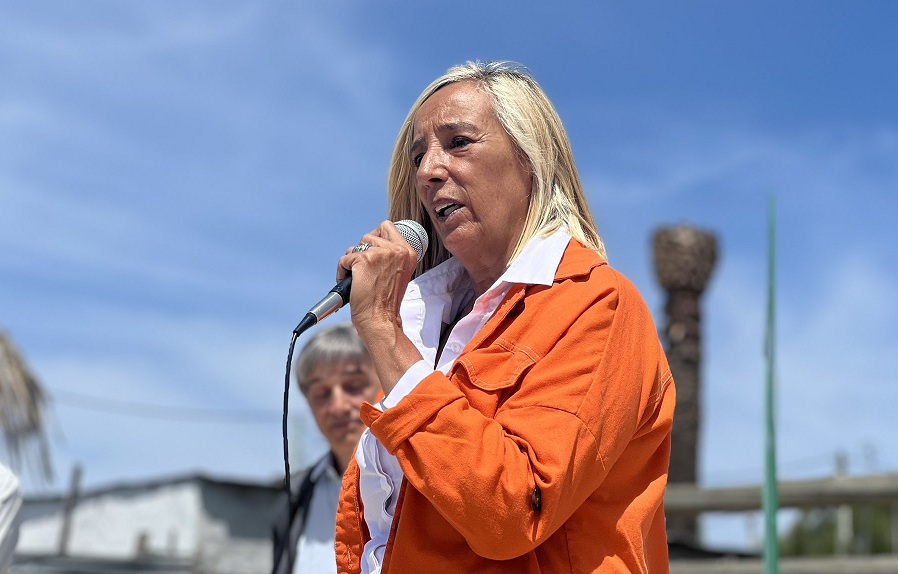 Ex alcaldesa del Municipio E dijo que es “una jugarreta política” la denuncia de ediles del FA sobre horas extras