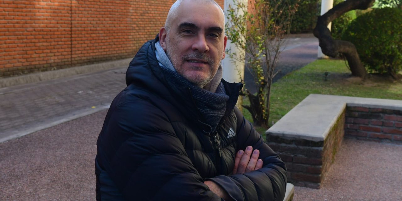 Jesús Rostán: “Honestamente creo que el periodo de pases está dentro de lo esperado. Hay un estancamiento en el surgimiento de nuevos jugadores, eso tranca. Cada vez son menos los desnivelantes.”