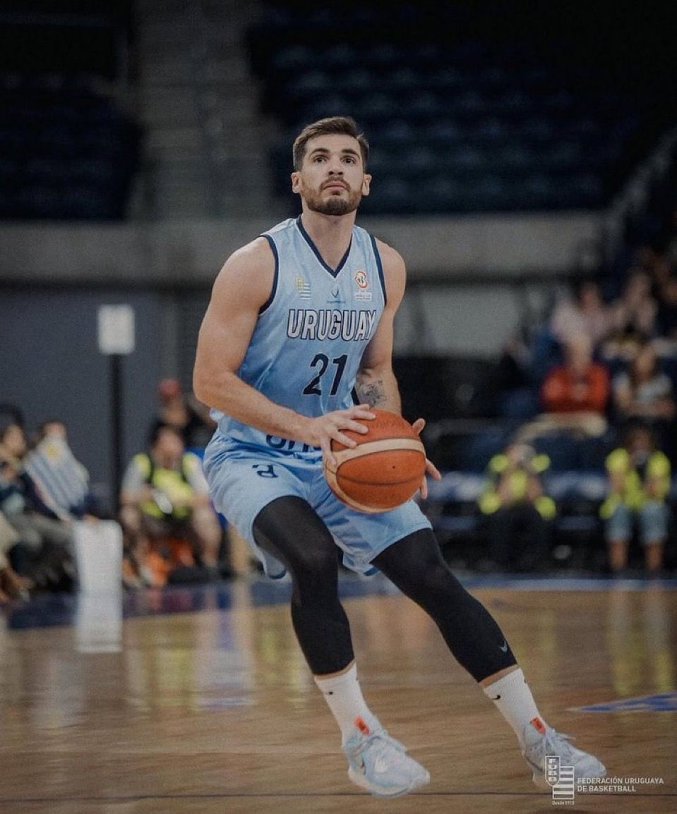 Luciano Parodi: “Es un gran cambio el que asumí, lo tengo claro. Estoy contento y fue muy fácil tomar la decisión. Los objetivos en Nacional están claros y parece haber un gran grupo.” - 970 Universal