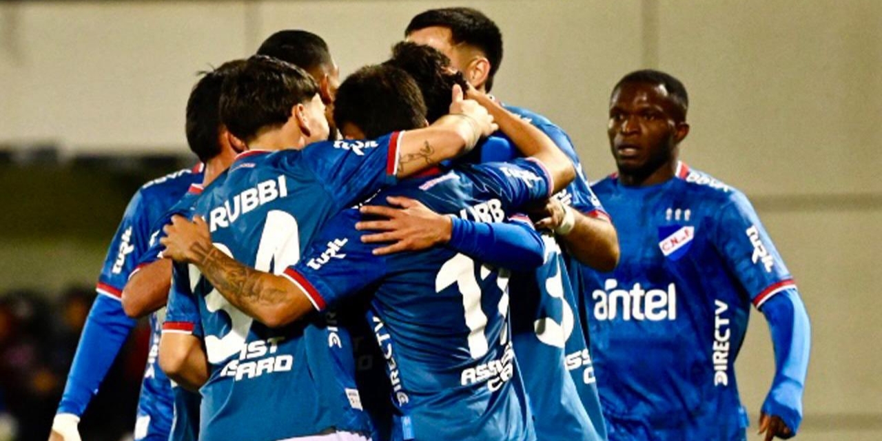 Nacional goleó a Paysandú con dobletes de Maxi Gómez y Dos Santos