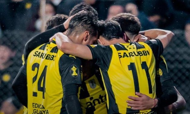 Póker en el Prado: Peñarol goleó a Racing y es líder del Clausura
