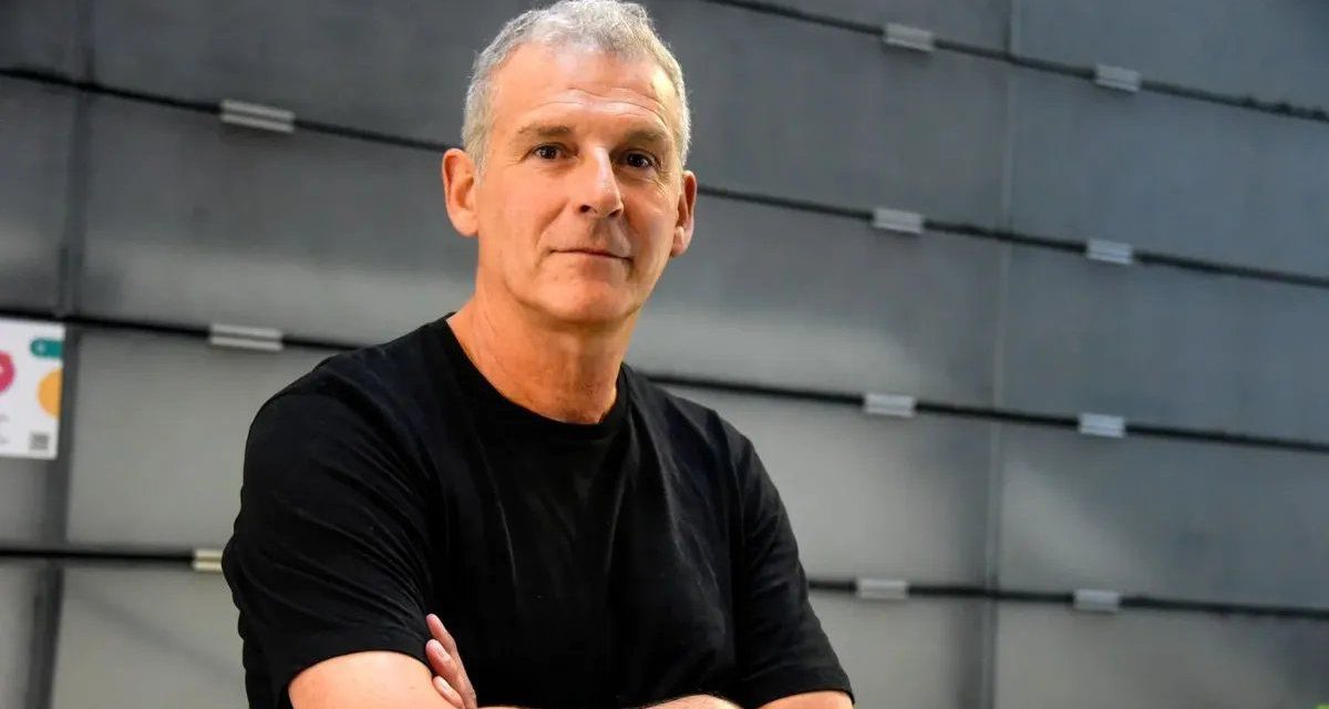 Álvaro Tito: “Pomoli no puede estar por lesión. Ubal tomó la decisión de iniciar la pretemporada con su equipo en España. Estamos enfocados en que el nuevo jugador que esté quiera defender la camiseta de Uruguay.”