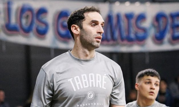 Matías De Gouveia: «Siento mucho alivio. Este año no iba a jugar, pero quise ayudar al club y por eso decidí estar. Por suerte se mantuvo la categoría, bajar habría sido una mancha»