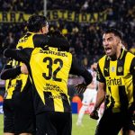 Peñarol regaló un tiempo, remontó y manda en el Clausura