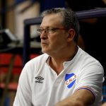 Luís «Gallo» López: «Nosotros siempre queremos jugar y cumplir con las fechas marcadas. Hoy va a estar todo en condiciones para culminar el clásico.”