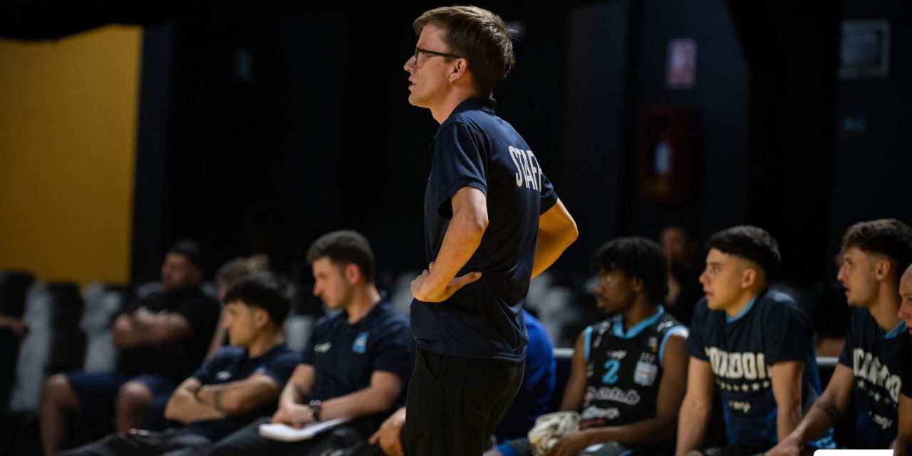 Agustín Esteve: “Los jugadores saben y reconocen que tenemos que empezar a ganar. Para Cordón hoy el rival, no es un rival normal. Vamos a dar todo» «Somos el equipo que mas pierde pelotas y nos convierten fácil. Sabemos que hoy nos podemos equiparar mejor»