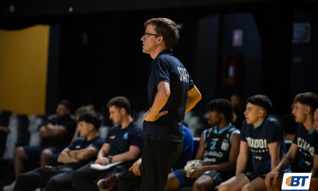 Agustín Esteve: “Los jugadores saben y reconocen que tenemos que empezar a ganar. Para Cordón hoy el rival, no es un rival normal. Vamos a dar todo» «Somos el equipo que mas pierde pelotas y nos convierten fácil. Sabemos que hoy nos podemos equiparar mejor»