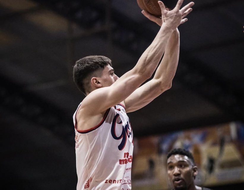 Manuel Oyenard: “Sabíamos que era un partido bisagra, la idea era hacerle un juego complicado a Peñarol acá en Goes. En el segundo tiempo dejamos la vida, en lo personal dejé hasta un diente, jaja.”