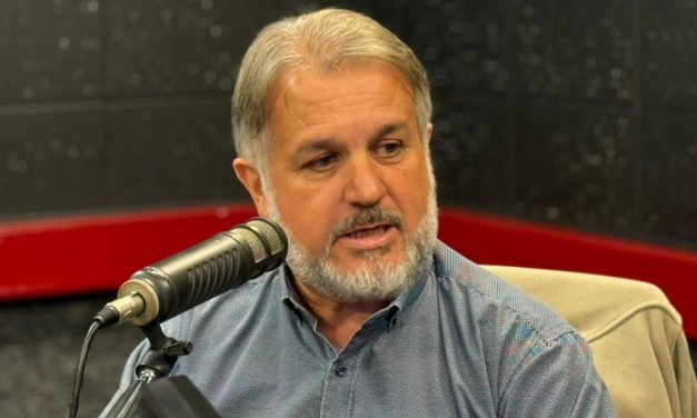 Delgado “habló para 20 personas en un pueblo y no fue a La Teja”