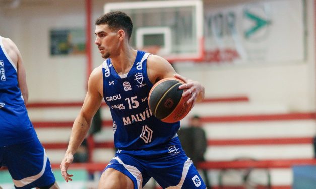 Santiago «Tati» Fernández: «Me estoy sintiendo muy cómodo en Malvín. Trabajar con Pablo López es increíble. Te habla mucho y te enseña todo el tiempo. Sabemos que estamos a tono con los equipos de arriba»