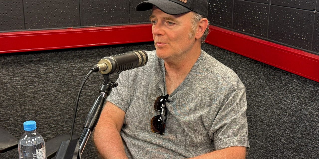 Luis Machín: cómo es interpretar a Einstein, el «presidente de comic» que es Milei y las críticas a Francella y Tinelli