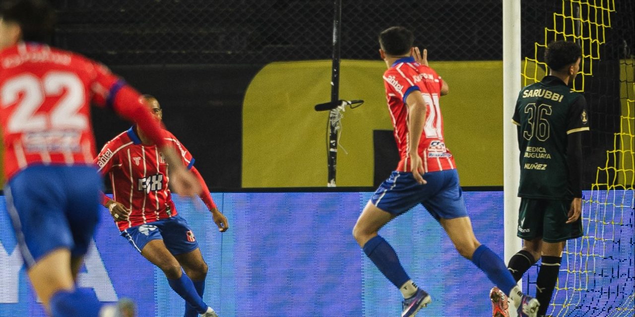 Central Español volvió a ganarle a un Peñarol ahogado en impotencia